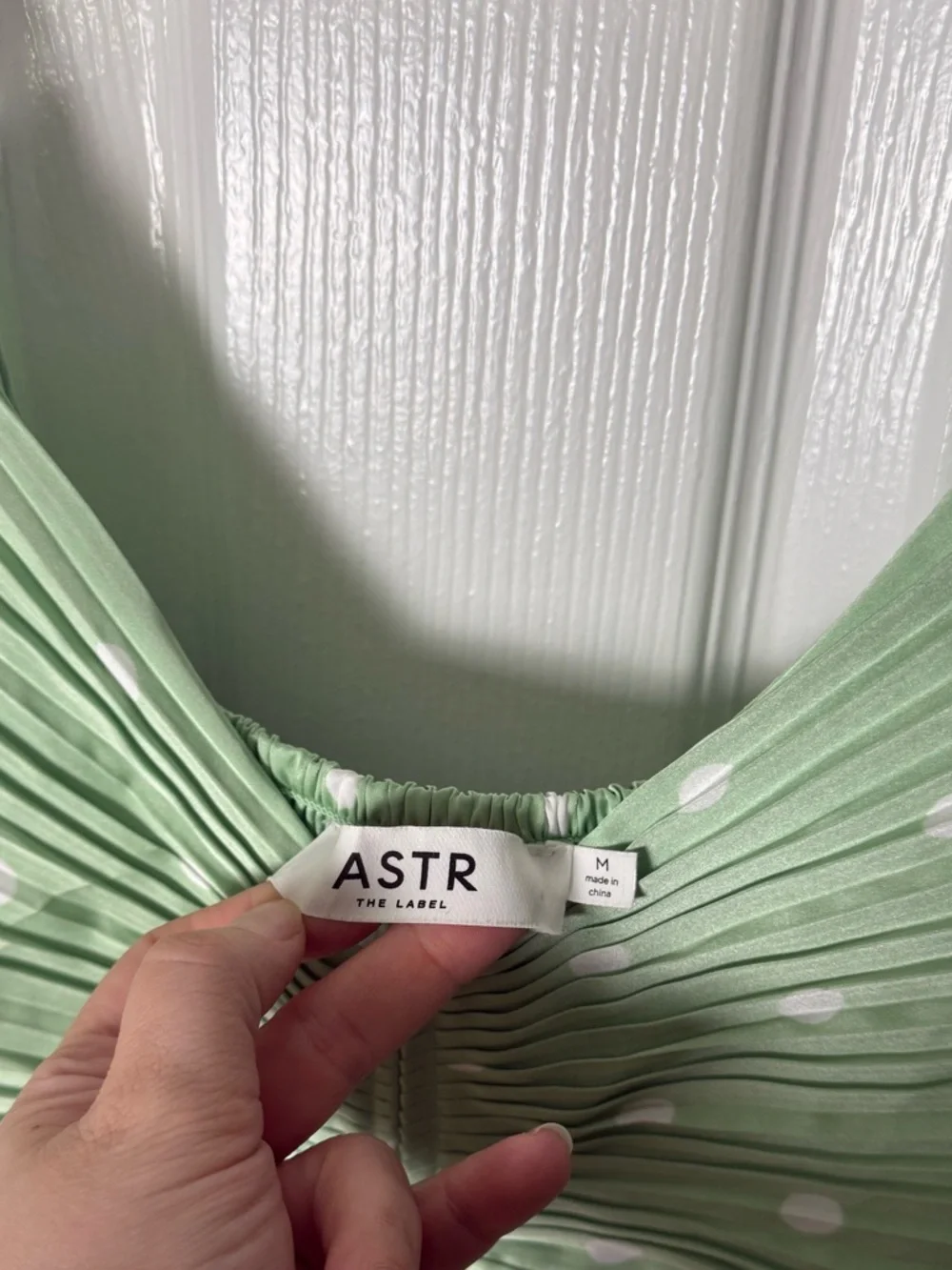 ASTR The Label Maeve Printed Pleated Midi Dress in Mint Polka Dot M - Picture 6 of 6